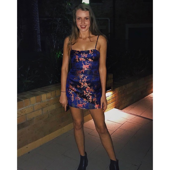 Réalisation Par Emilie Dress in Shanghai Nights - Picture 7 of 12